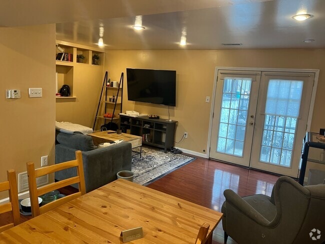 Building Photo - 720 N 20th St Rental