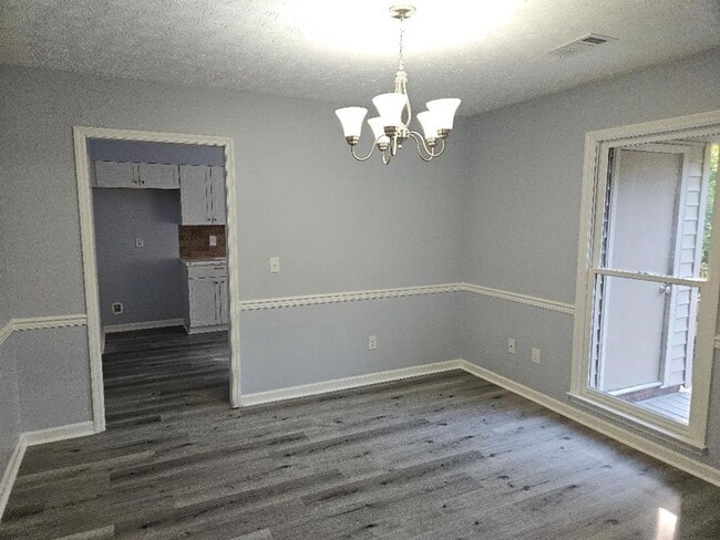 Photo - FOR RENT in NORTH COLUMBUS - Double Churches Area - Available Now!