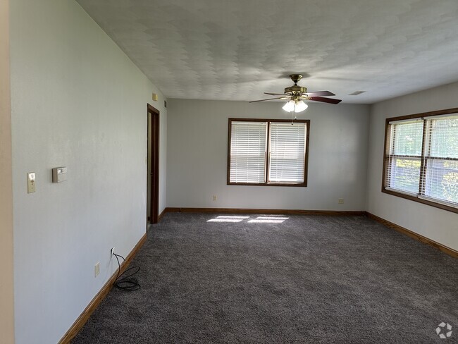 Building Photo - 1440 S Demeter Dr Rental