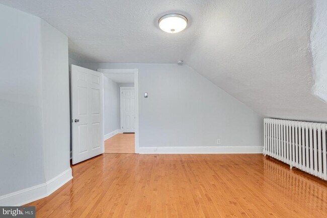 Photo - 158 Montgomery Ave