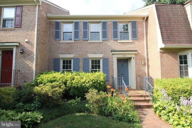 Building Photo - 436 N Park Dr Rental