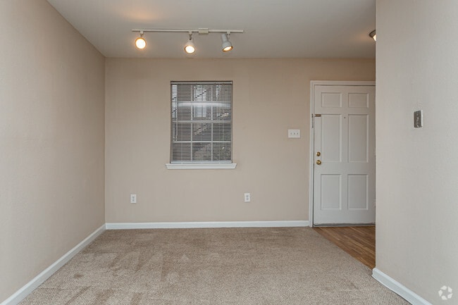 Studio - 500 SF