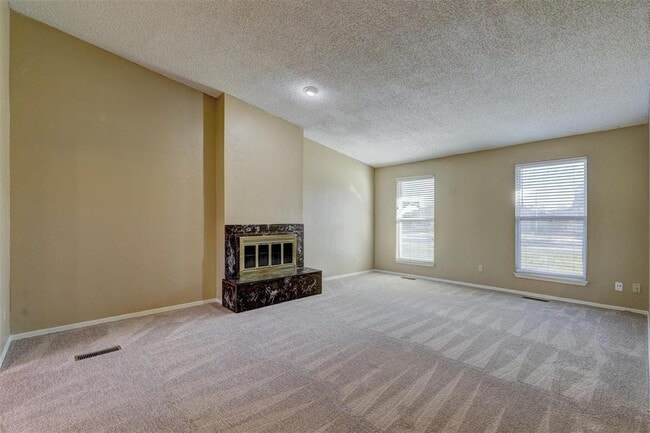 Photo - 841 N Robinson Ave