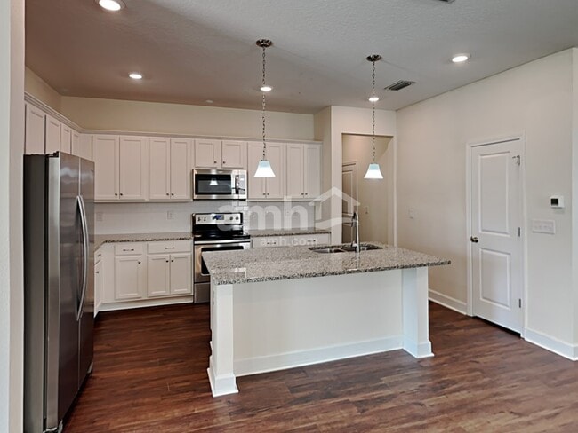 Photo - 527 Pine Terrace Dr