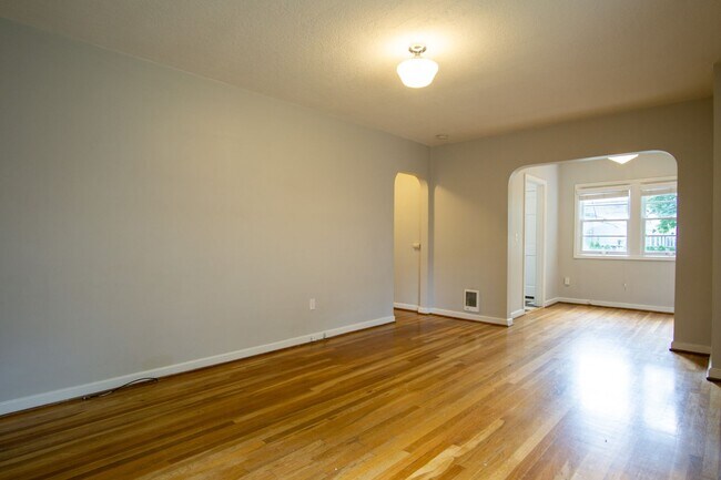1952 NW Lovejoy St Unidad 1952-3