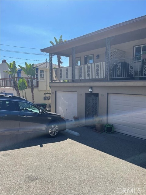 Building Photo - 332 Bluebird Canyon Dr Rental