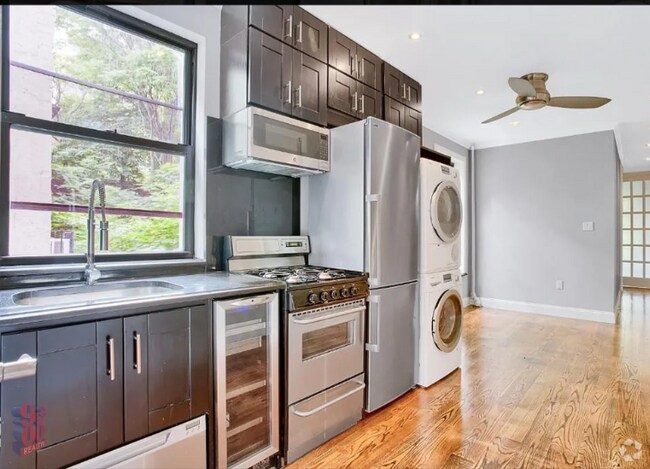 Building Photo - E. 105th St Rental
