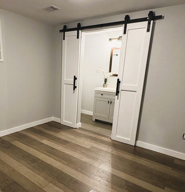 Photo - 111 Dunbar Estates Dr Unidad 404