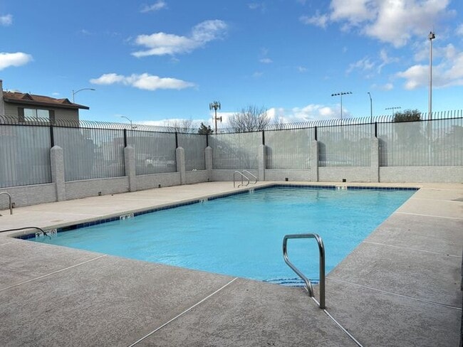 Photo - Carry Over Showing: This property has been shown before and will be rented to the first most qual...