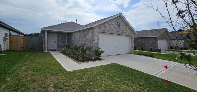Photo - 722 Falling Cave Dr