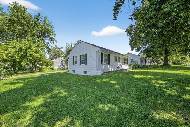 Photo - 261 Cameron Rd
