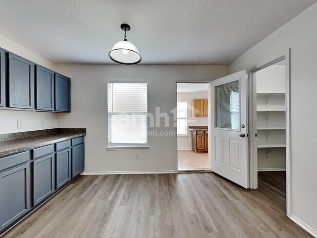 Photo - 506 Azalea Dr