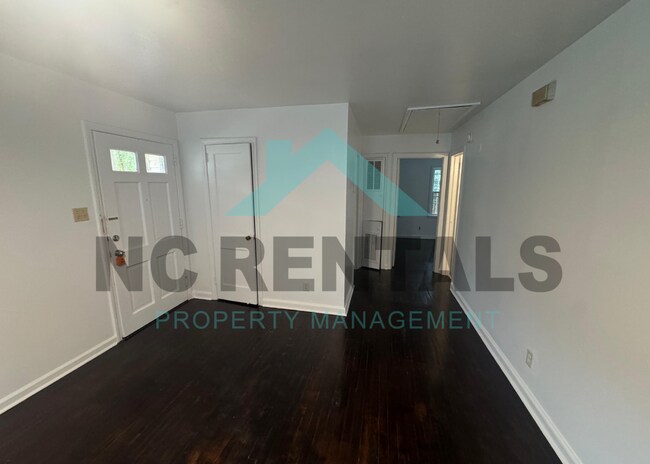 Photo - 422 Lamont St