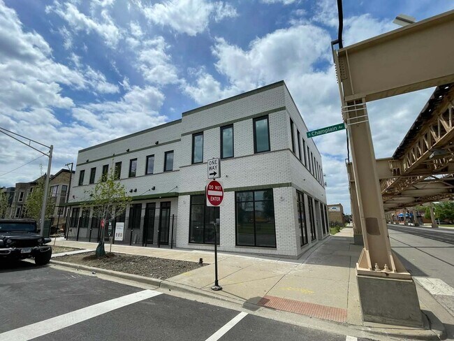 Photo - 6302 S Champlain Ave