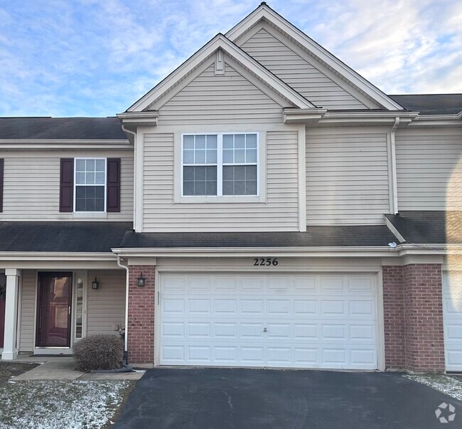 Building Photo - 2256 Pembridge Dr Rental