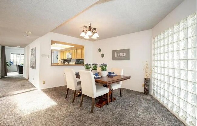 Building Photo - 2770 S Elmira St Rental