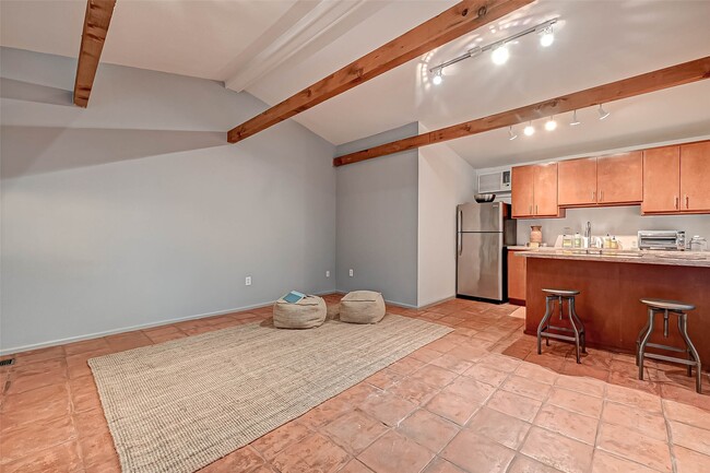 Building Photo - 1612 W Alabama St Unit B