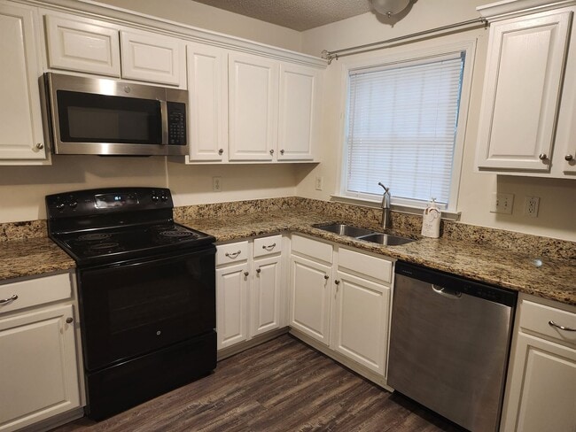 Photo - 4905 Black Oak Rd