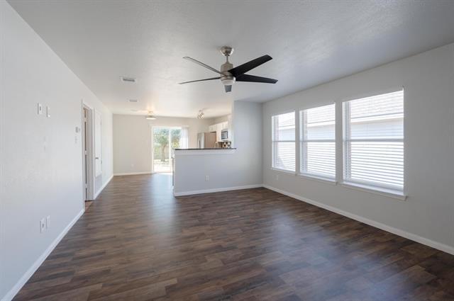 Photo - 1705 Willow Way