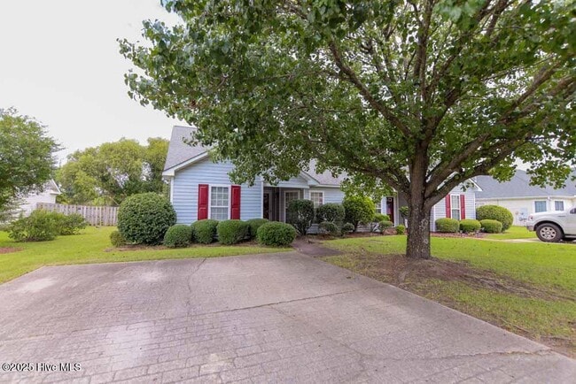 Building Photo - 173 Emily Dr