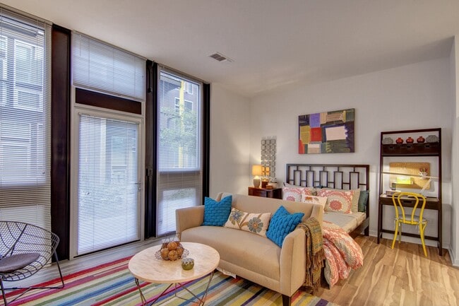 Photo - The Trend at 51