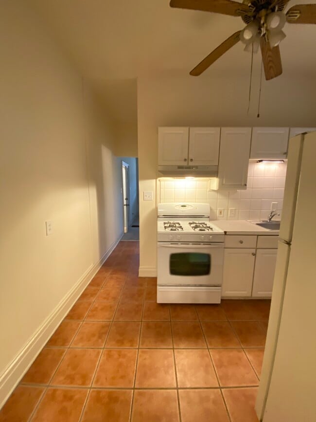 Photo - 809 N Van Buren St Unidad 1A