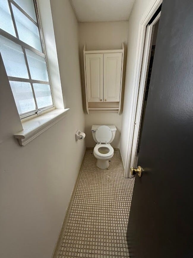 Photo - 497-497 Dickinson St