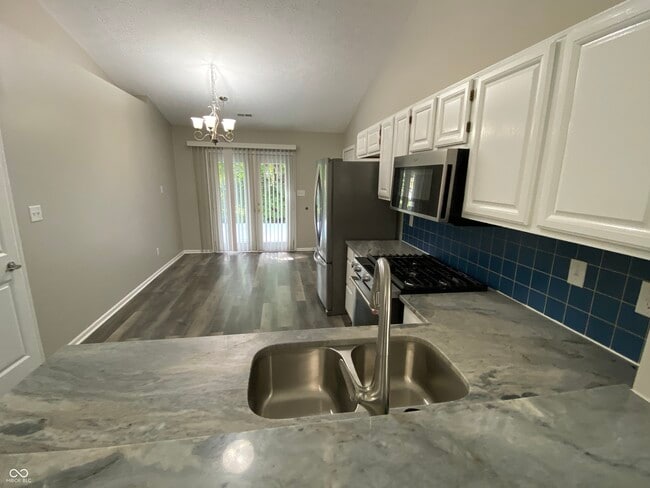 Photo - 8457 Traders Ct
