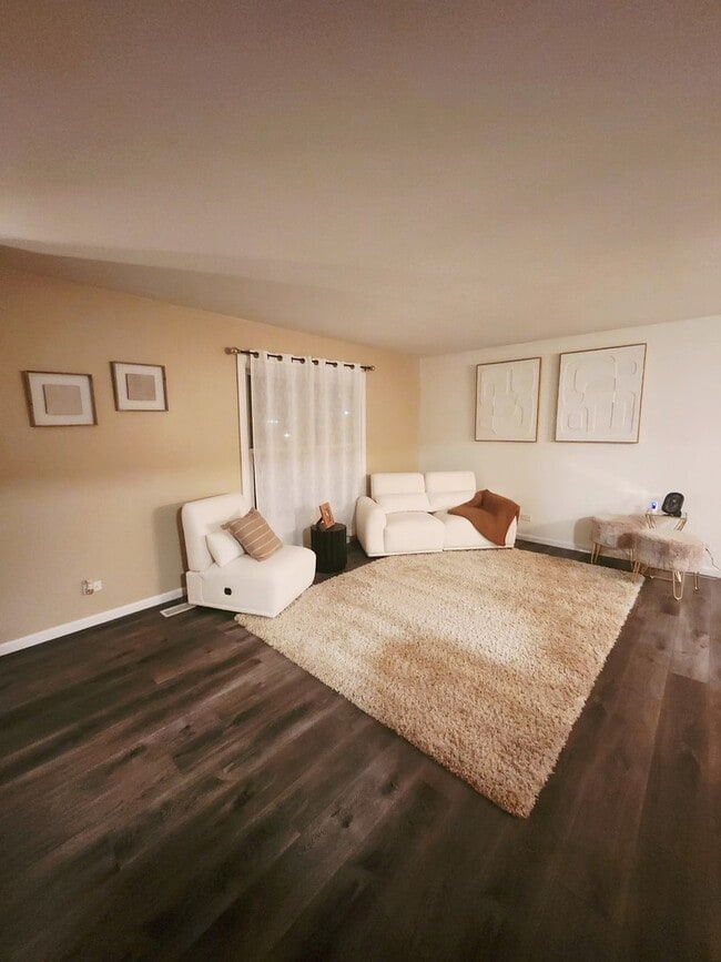 Photo - 264 Lincoln Dr