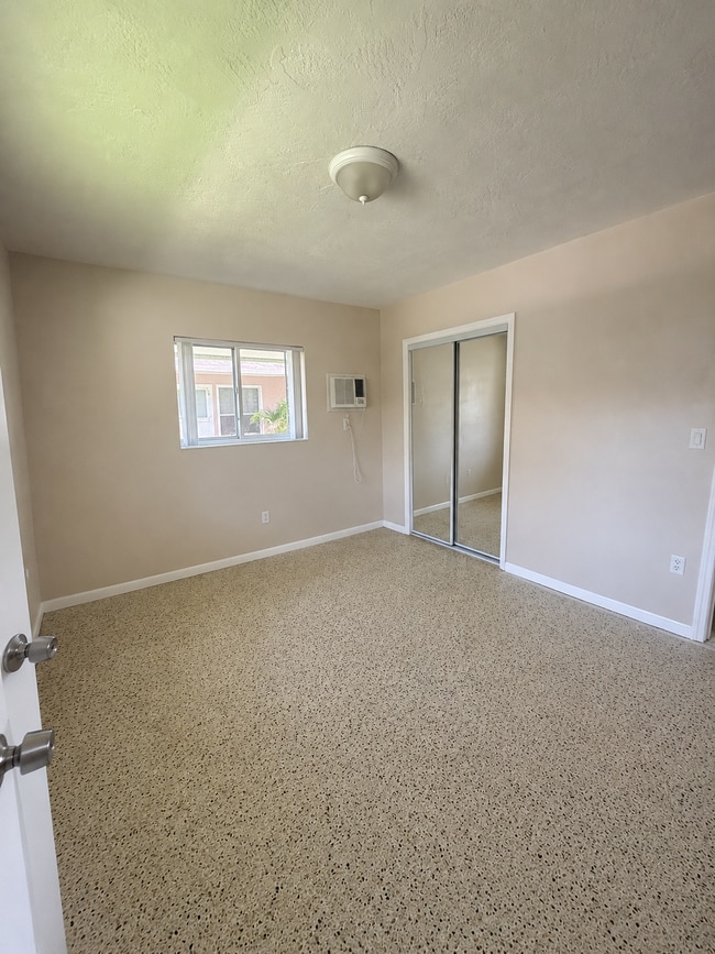 Photo - 1040 W 28th St Unit Bright