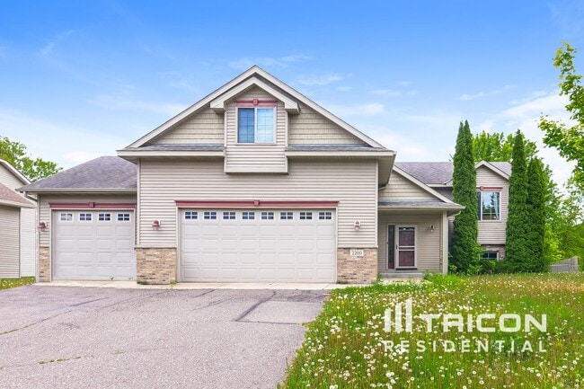 Building Photo - 2200 Buffalo Ridge Dr Rental
