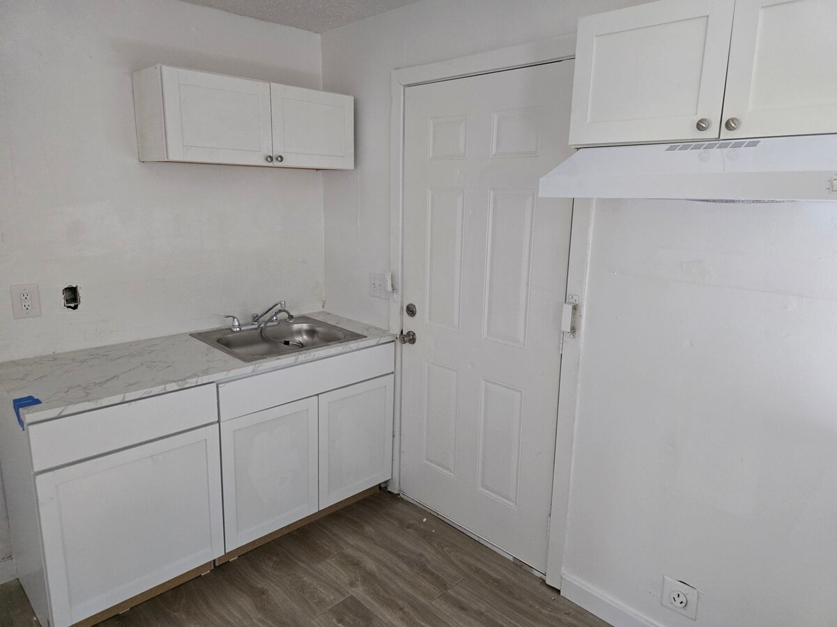 Photo - 2 Bedroom 1 Bath Home $800.00