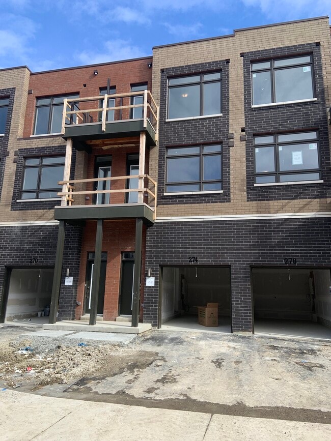 Photo - Outstanding 3-Bedroom Townhouse for Rent in Woodbridge