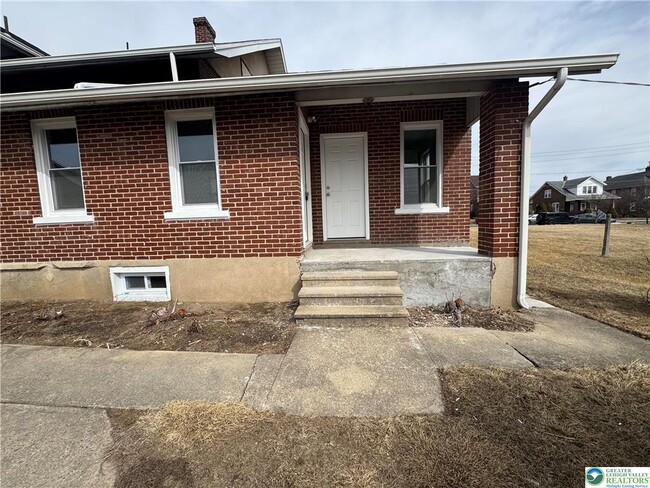 Photo - 807 Chestnut St