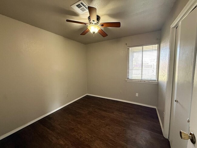 Photo - 1013 Mercury Cir