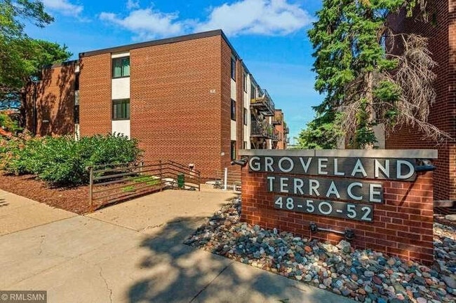 Building 52 from Groveland Terrace - 52 Groveland Ter Unit 312