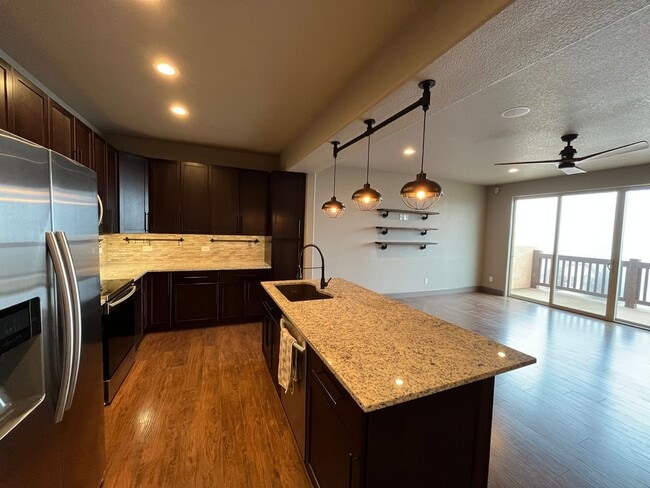 Photo - * Rare Find* Luxurious 3 Bedroom Modern-Rustic Townhome in Mountain Shadows