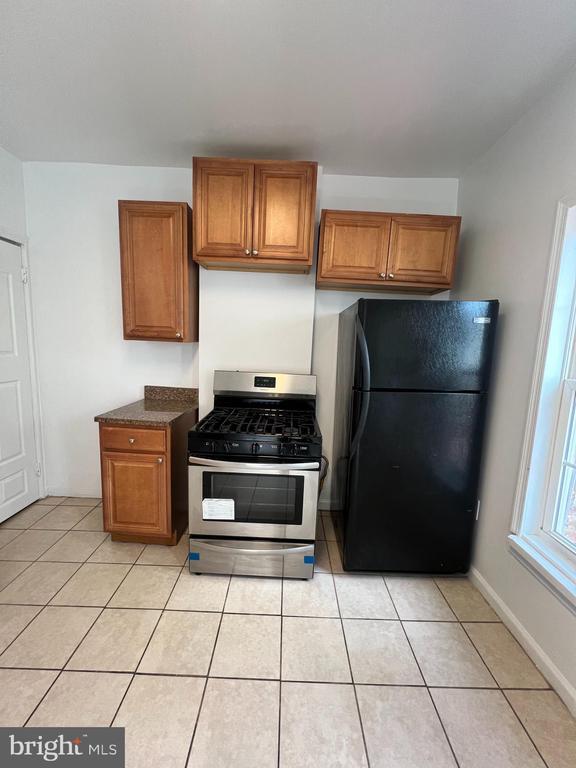 Photo - 323 Collins Ave