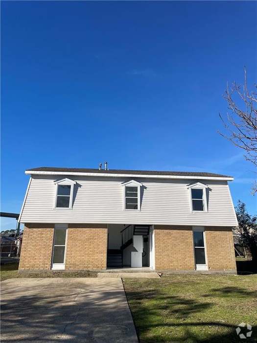 Building Photo - 4321 Joycelyn Dr Unit 4321 Joycelyn Drive Rental