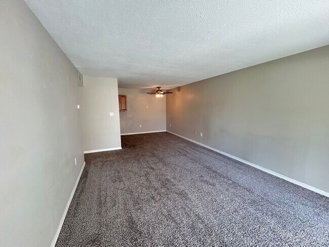1695 Lee Rd Unit A103