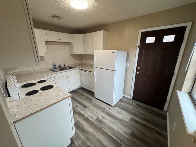 Photo - 1406 N Grand Ave