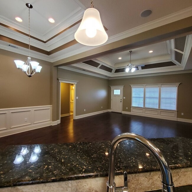 Photo - Southern Charm meets Modern Comfort: Exquisite 4-Bedroom Rental Home in Hahira, Georgia