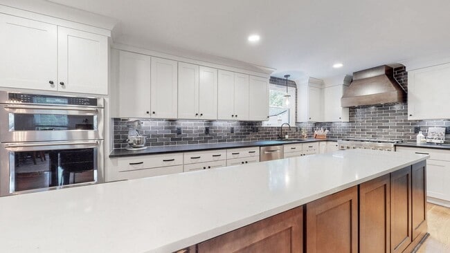 Photo - **RENOVATED COLONIAL ON OVER AN ACRE ZONED FOR WILLIAMSON COUNTY BRENTWOOD SCHOOLS**