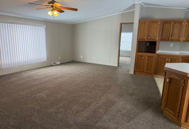 Photo - 402 Hunt Club Dr