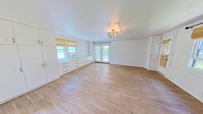 Photo - 630 Beverly Dr Unit Studio