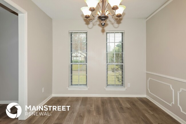 25414 Foxbriar Ln
