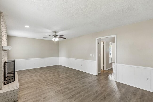 Photo - 5825 NW 72nd St