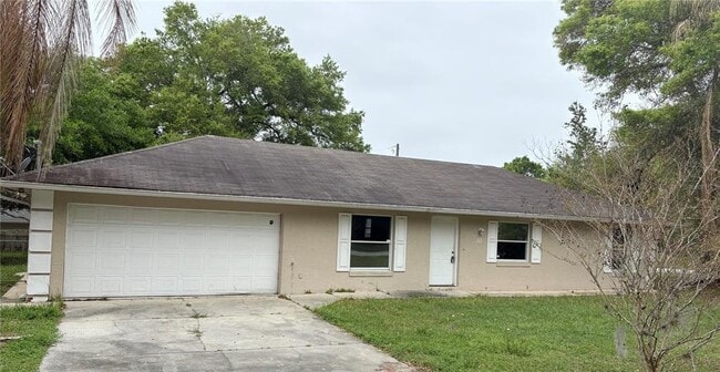 Building Photo - 53 Hemlock Radial Loop