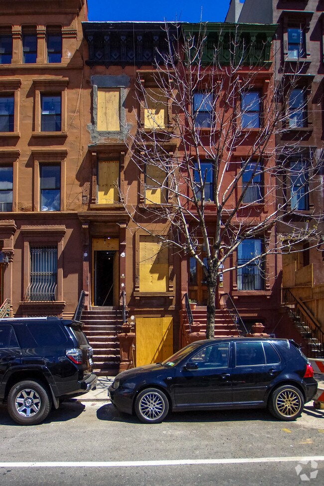 Photo - 145 W 126th St