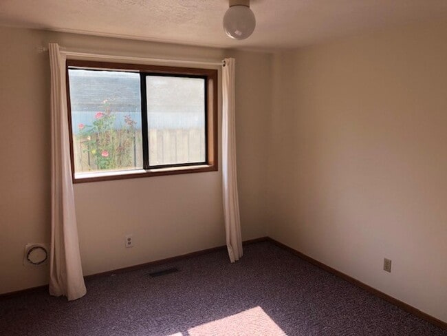 Photo - Well Maintained Three Bedroom Home in South Salem